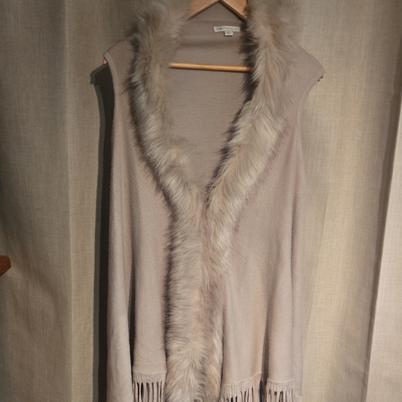 Cato Sweaters - Cato Cream Sleeveless Cardigan with Faux Fur Trim